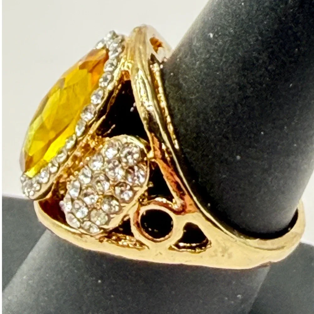Gold Tone Citrine Color Statement Ring White Accents Size 8‎